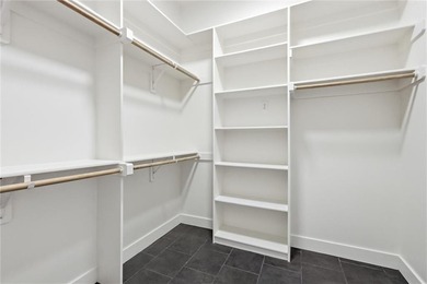 Located in the Clubhouse Cottages of Lakewood, this maintenance - photo 17