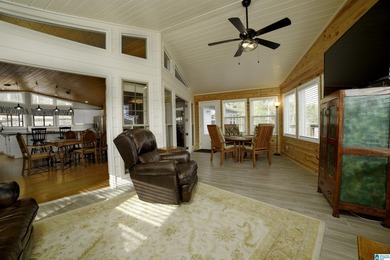 HUGE PRICE REDUCTION!!!!Recently remodeled 4BR/3BA lake home on - photo 18