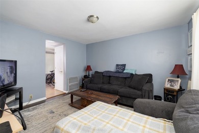 This 4 unit investment property offers strong income potential - photo 18
