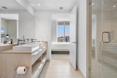 Super Popular Money Maker 3Br/2.5Ba Corner  Residence with Ocean - photo 22