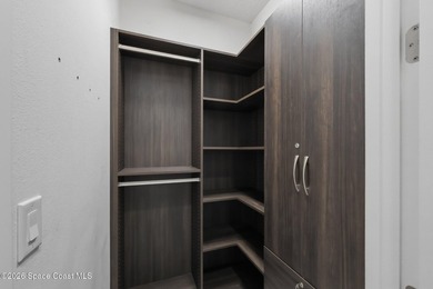 Welcome to waterfront living in the desirable Loren Cove - photo 22