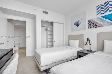 Super Popular Money Maker 3Br/2.5Ba Corner  Residence with Ocean - photo 27