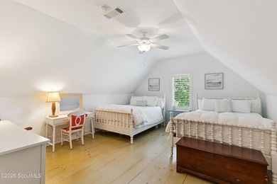 Nestled beneath a mature oak tree and surrounded by established - photo 29