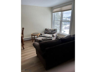 Great ground floor location with southern exposure and facing - photo 31