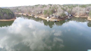 HUGE PRICE REDUCTION!!!!Recently remodeled 4BR/3BA lake home on - photo 44