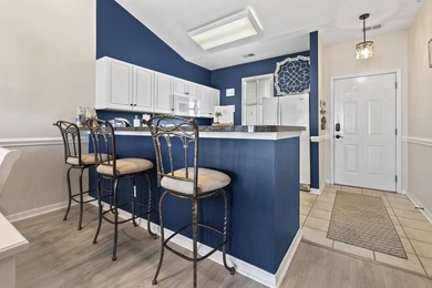 Look at this beautifully furnished 2 bedroom, 2 bath condo - photo 8