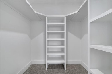 Nestled in the heart of Oakland Beach, this newly renovated - photo 10