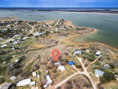 Waterfront retreat on sought-after Tanglewood Island, spanning - photo 6