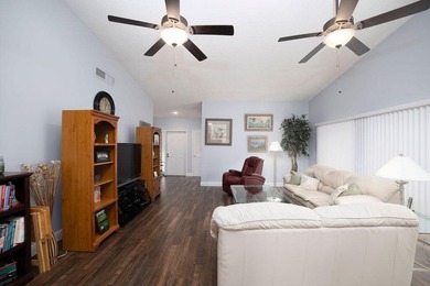 This beautiful 2/2/2 sitting on the 5th hole of the Golf Course - photo 10