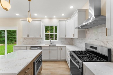 **INTERIOR PHOTOS COMING TOMORROW** Beautiful custom-built - photo 22