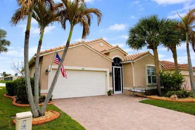 Meticulously maintained open *Sapphire* floorplan w/serene water - photo 4