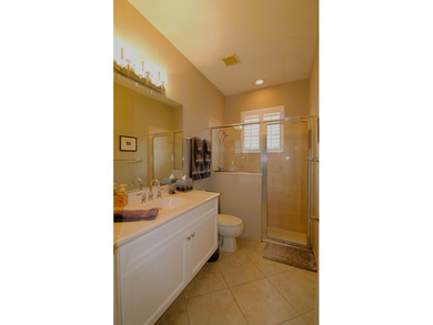 Meticulously maintained open *Sapphire* floorplan w/serene water - photo 9