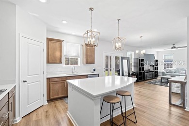 Move-in ready and located in an established section of Gleason - photo 1