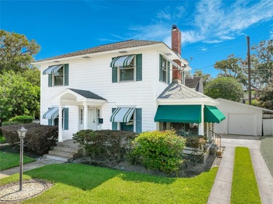 Welcome home to this quaint 3 bedroom 1 1/2 bath home. Built in - photo 2
