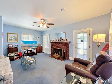 Welcome home to this quaint 3 bedroom 1 1/2 bath home. Built in - photo 4