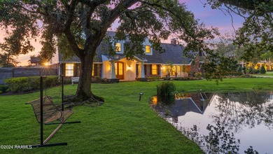 Welcome to a slice of Heaven located in the prestigious, serene - photo 5