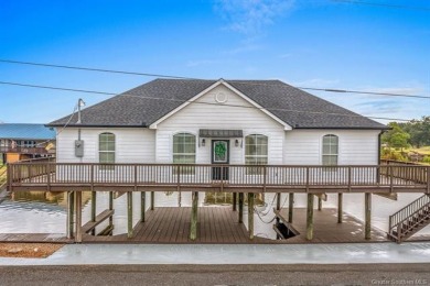 Moss Lake Home For Sale in Sulphur Louisiana