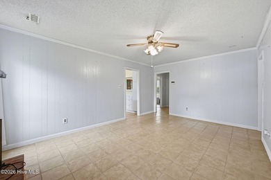 With a total of 1,943 square feet, let's just imagine Friday - photo 12