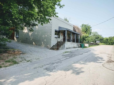 Experience the ultimate retreat with a historic nightly rental - photo 3