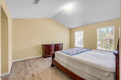 Spacious, private, and full of potential--this 4-bedroom, 2 - photo 14
