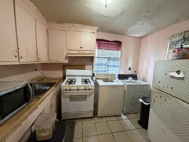 RARE FIND OPPORTUNITY IN THE WESTSIDE NEAR MUSC. THIS DUPLEX CAN - photo 15