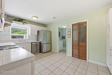 With a total of 1,943 square feet, let's just imagine Friday - photo 15