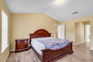 Spacious, private, and full of potential--this 4-bedroom, 2 - photo 15
