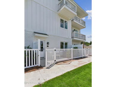 Introducing Moss Pointe, an exclusive collection of eleven fee - photo 18