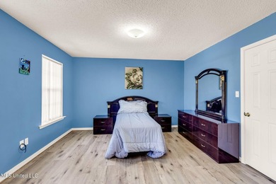 Spacious, private, and full of potential--this 4-bedroom, 2 - photo 18