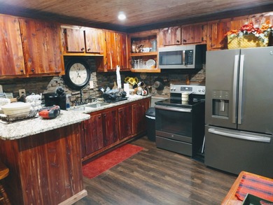 Experience the ultimate retreat with a historic nightly rental - photo 10