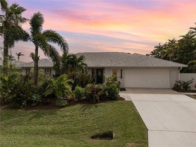 Caloosahatchee River Home For Sale in Cape Coral Florida