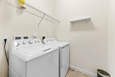 Welcome to this charming townhouse in Charleston Commons, West - photo 25