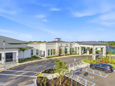 Beautifully updated villa in Palm Greens 55+ community. Home - photo 31
