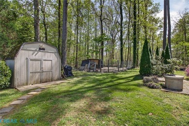 Discover effortless living in Urbanna Creek Farms with this - photo 34