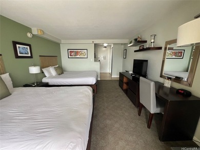 Island Colony is ideally located in the heart of Waikiki, just - photo 3
