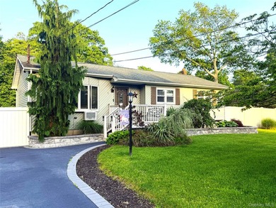 Welcome to Heston Road - a charming Long Island home nestled on - photo 1