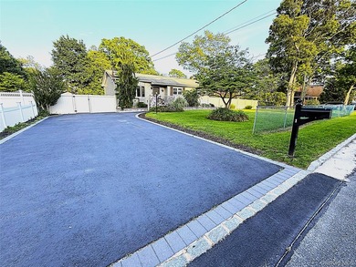 Welcome to Heston Road - a charming Long Island home nestled on - photo 4
