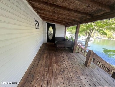 **MOTIVATED SELLER** Approx. 300 feet of lake frontage is a rare - photo 17