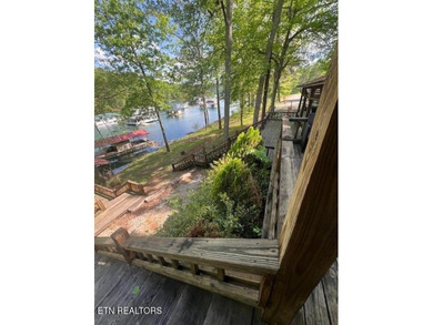 **MOTIVATED SELLER** Approx. 300 feet of lake frontage is a rare - photo 20