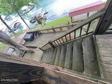 **MOTIVATED SELLER** Approx. 300 feet of lake frontage is a rare - photo 24