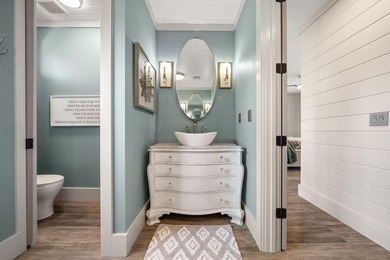 Rare opportunity to own a beautifully updated 5BR/4BA residence - photo 26
