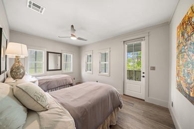Rare opportunity to own a beautifully updated 5BR/4BA residence - photo 27