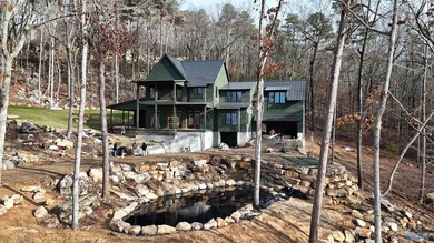 Lake Guntersville Home For Sale in Guntersville Alabama