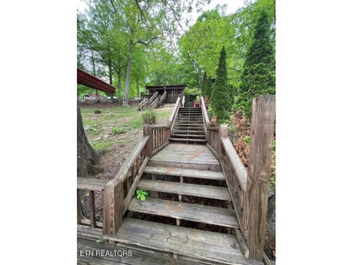**MOTIVATED SELLER** Approx. 300 feet of lake frontage is a rare - photo 36