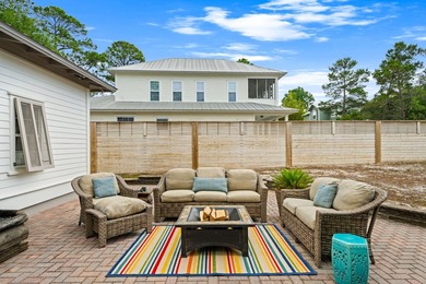 Rare opportunity to own a beautifully updated 5BR/4BA residence - photo 44