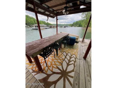 **MOTIVATED SELLER** Approx. 300 feet of lake frontage is a rare - photo 45