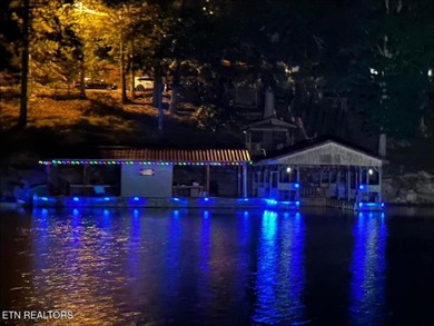 **MOTIVATED SELLER** Approx. 300 feet of lake frontage is a rare - photo 47