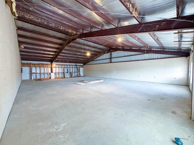 Limitless possibilities await with this exceptionally well-built - photo 49