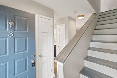 Perfect location and fully furnished! Centrally located in the - photo 3