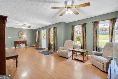 Charming 3-bedroom, 2.5-bath ranch home situated on a spacious 1 - photo 16